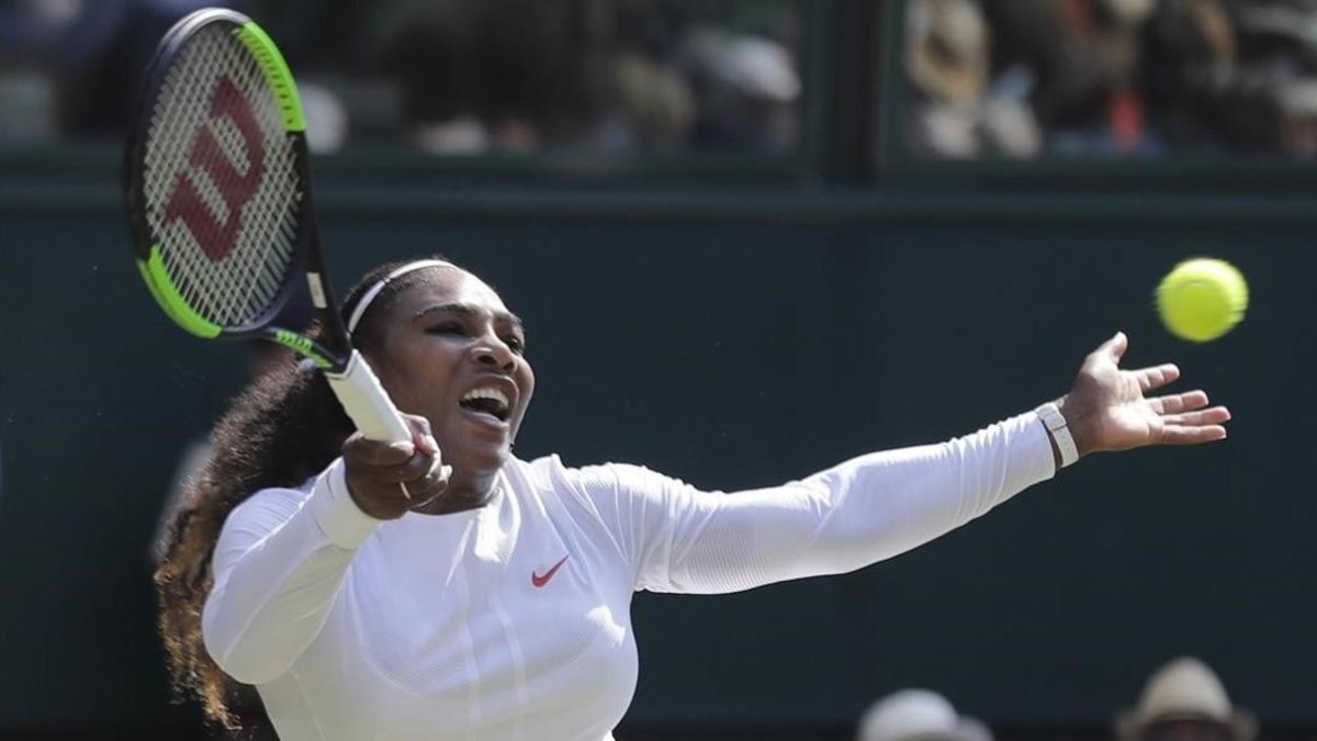 Serena, en su partido ante Mladenovich, en Wimbledon.-AP/ BEN CURTIS