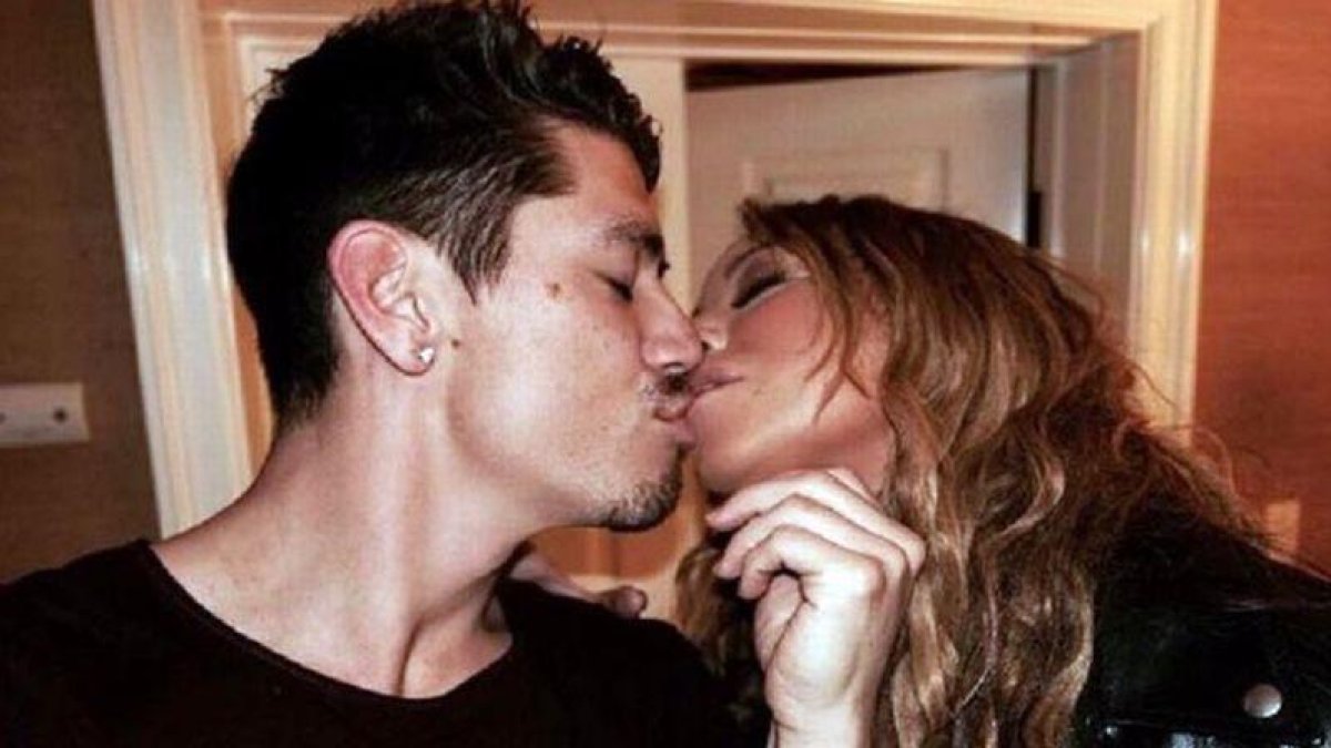 El romance entre Mariah Carey y el joven bailarín Bryan Tanaka pasó a la historia.-EUROPA PRESS