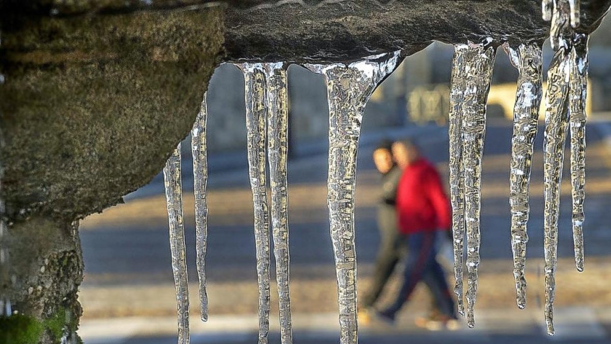 Bajas temperaturas con heladas en Ciudad Rodrigo.-ICAL