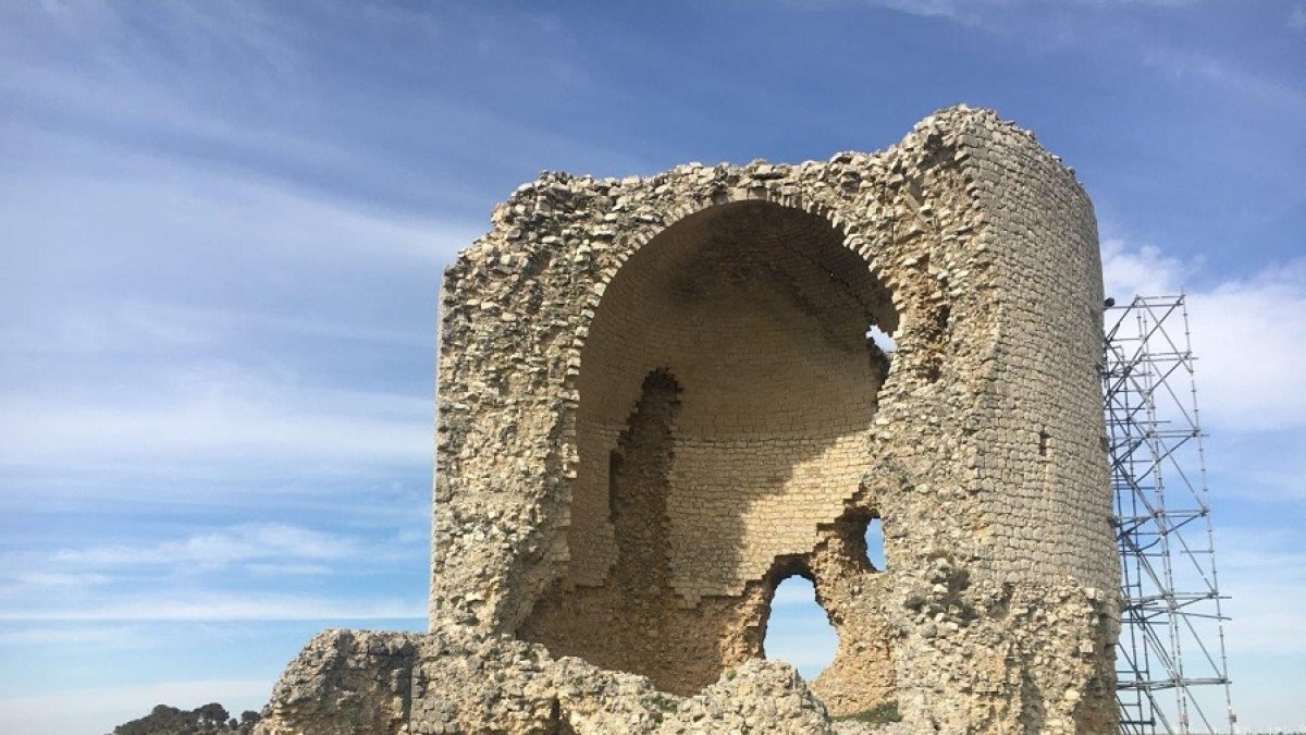 Restos de la torre del homenaje de Mota del Marqués. | HISPANIA NOSTRA