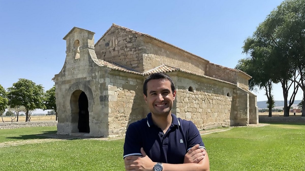 Víctor Andrés Ruiz. Licenciado en Historia del Arte y guía en San Juan de Baños