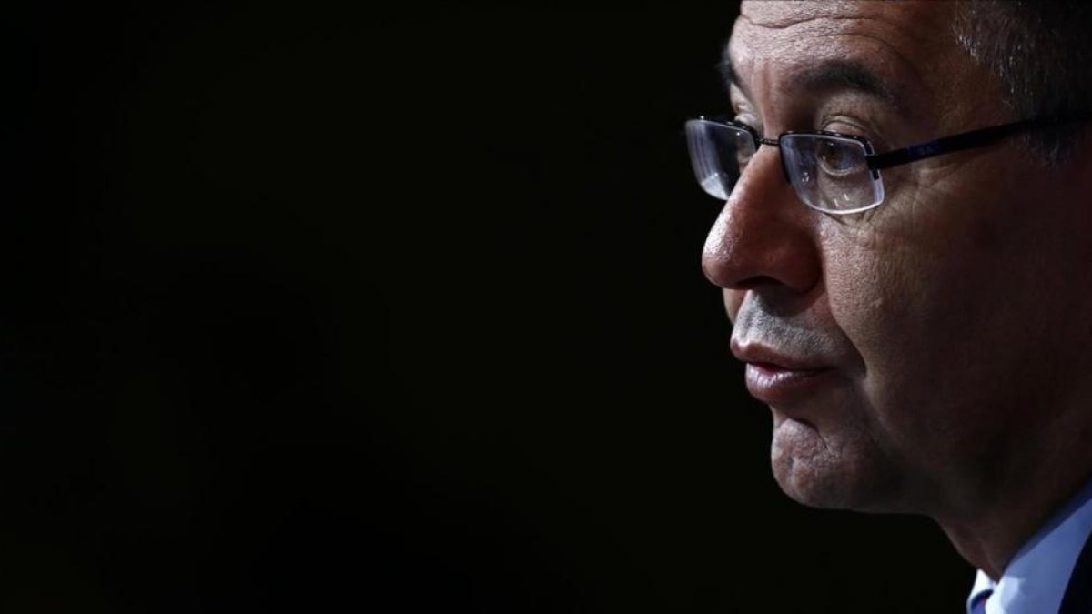 Josep Maria Bartomeu, el presidente del Barcelona, en la rueda de prensa que ofreció el pasado 30 de junio.-AP