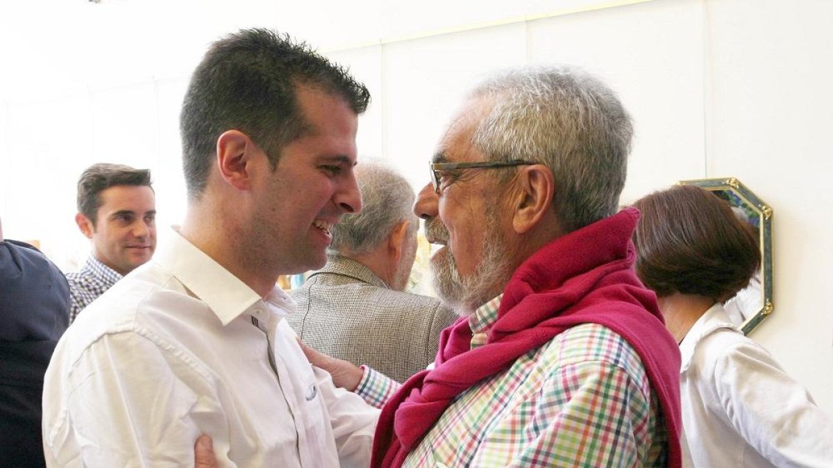 El secretario general del PSOE de Castilla y León, Luis Tudanca junto a Tomás Rodríguez Bolaños-ICAL