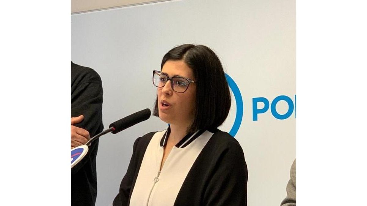 Beatriz Asensio en su presentación.-ICAL