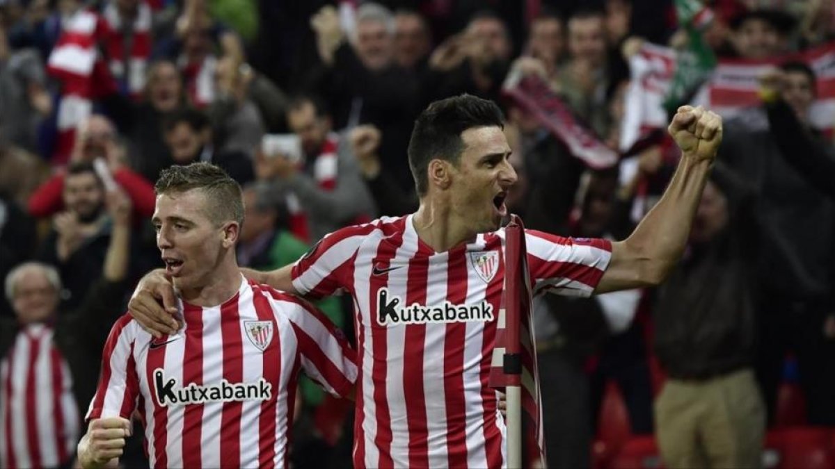 Aduriz firmó cinco goles en el partido de Europa League ante el Genk.-AP / ALVARO BARRIENTOS