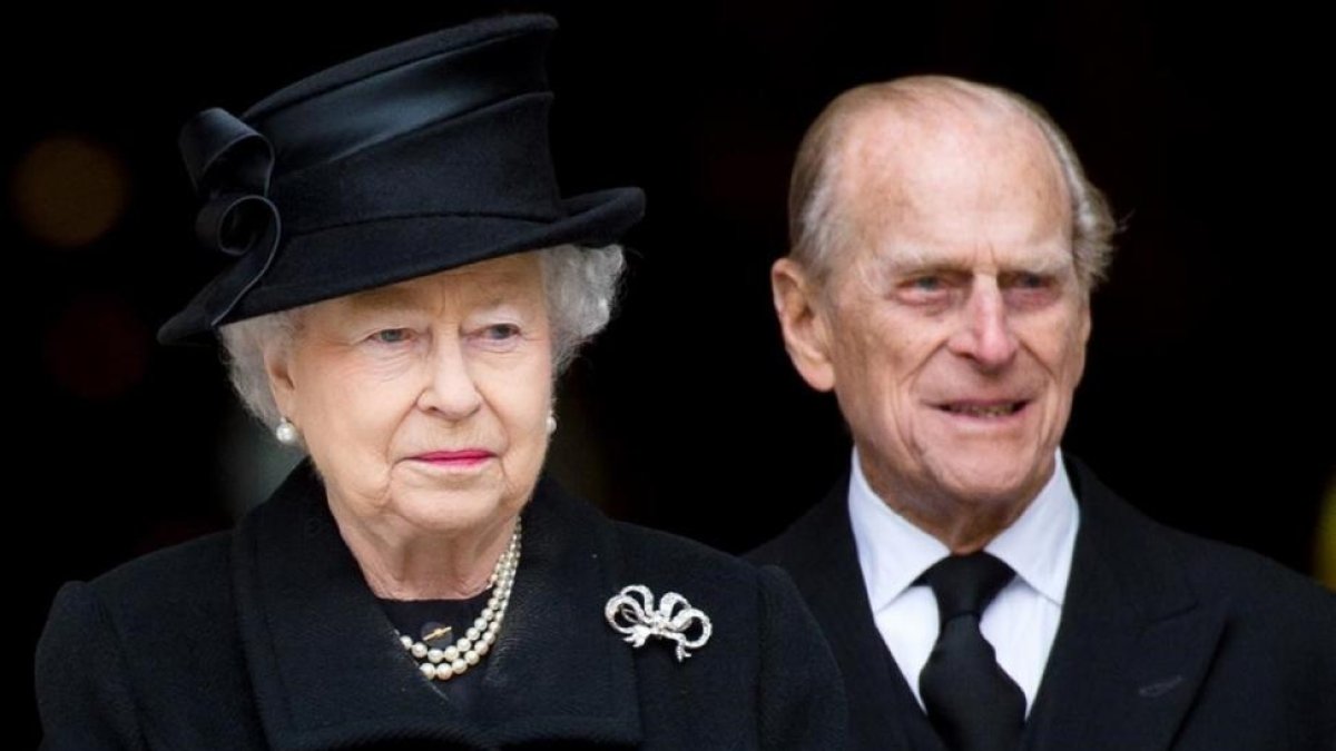 La reina Isabel II y el duque de Edimburgo, en una foto de archivo.-AFP