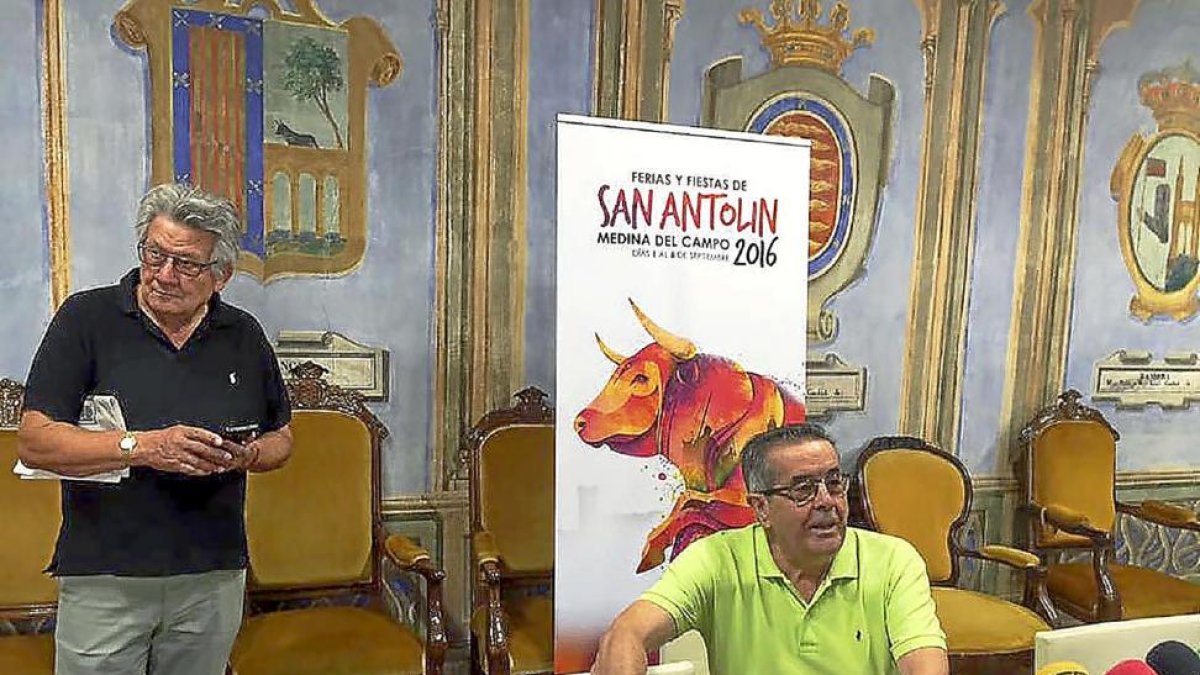 El concejal de Festejos Taurinos, Fidel Lambás, ayer, durante la presentación del protocolo.-EL MUNDO