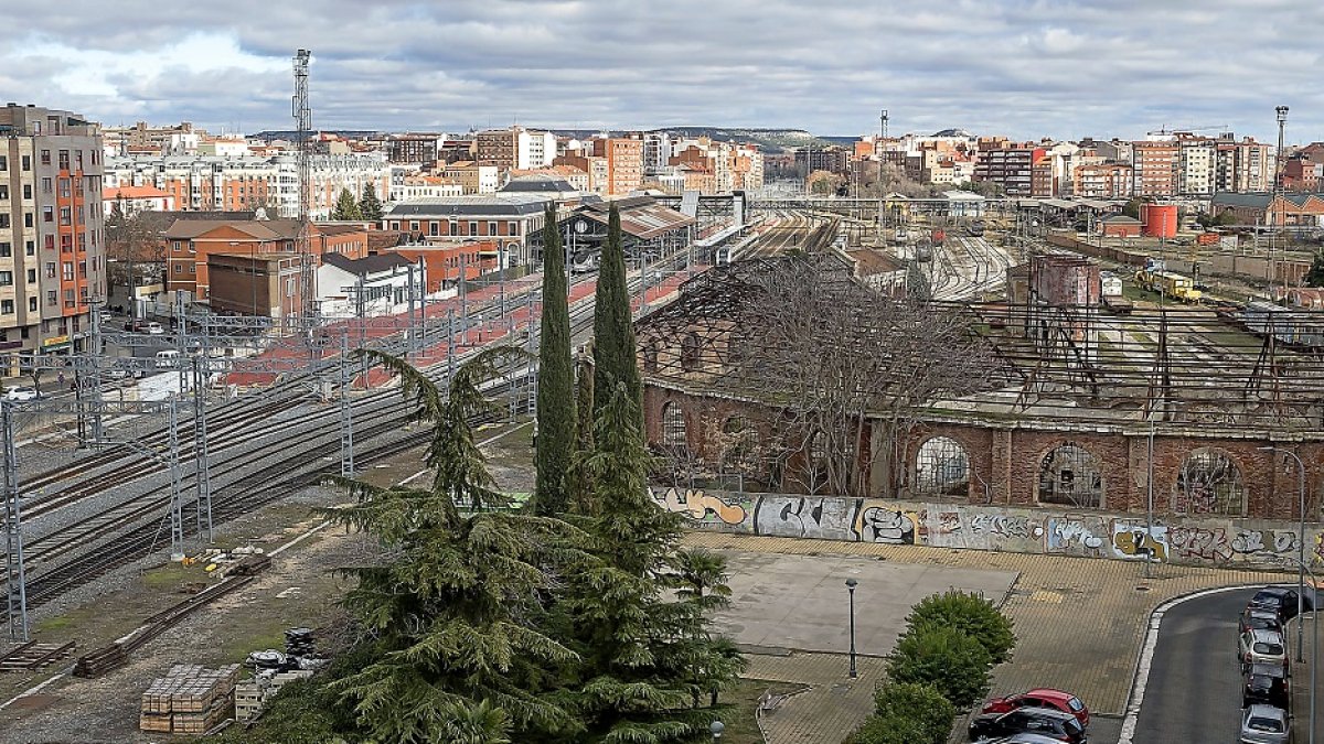 Entramado viario de los alrededores de la Estación de Trenes, vista desde el Arco de Ladrillo. PABLO REQUEJO