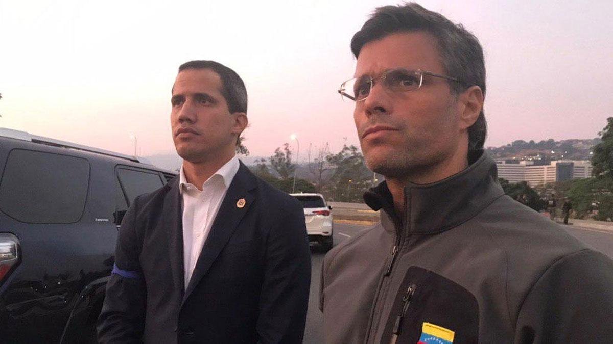 Guaidó anuncia junto a un liberado Leopoldo López la fase final contra la usurpación de Maduro.-TWITTER LEOPOLDO LÓPEZ