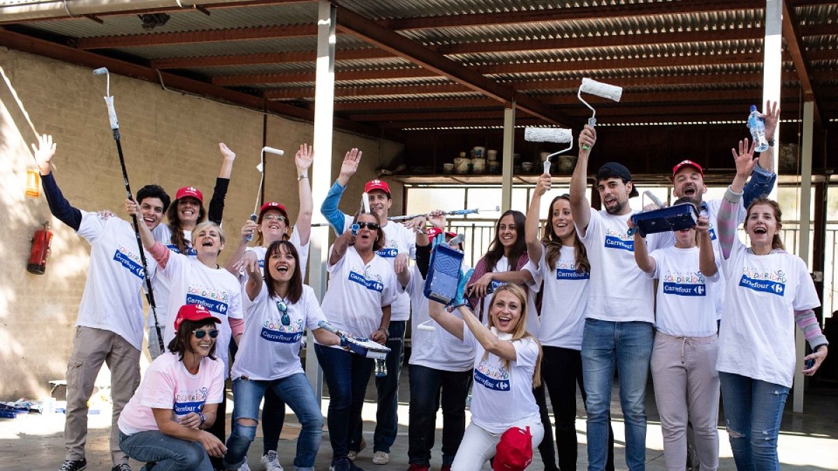 Carrefour se presta al servicio de Down Valladolid con motivo de su ‘Día de la Buena Gente’. - E. M