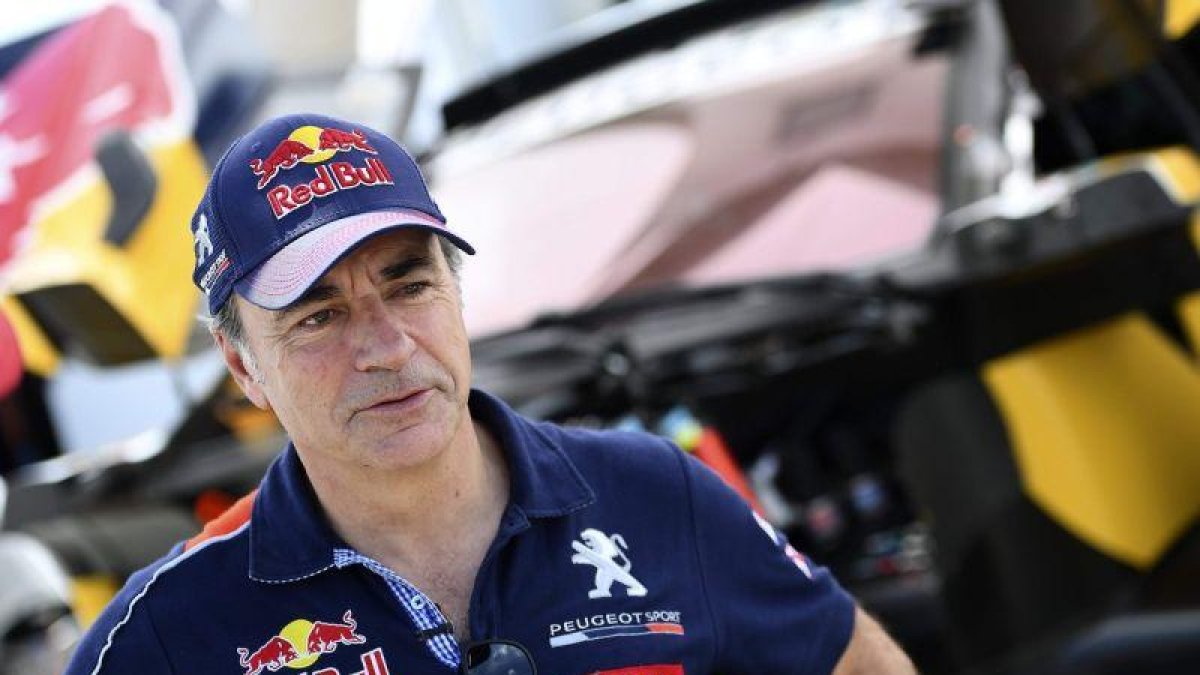 Carlos Sainz, en el Dakar.-AFP / FRANCK FIFE