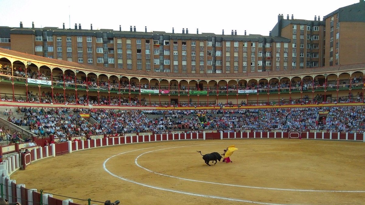 Plaza de toros de Valladolid durante la Feria de San Pedro Regalado, en una imagen de archivo.- E. PRESS