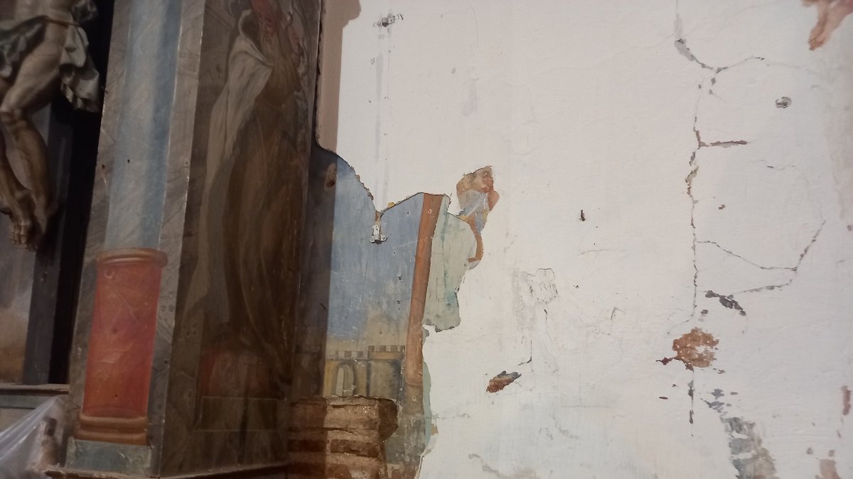 Frescos descubiertos durante las obras que se están realizando en la Iglesia de Santa María de la Asunción de Ventosa. - E.M.