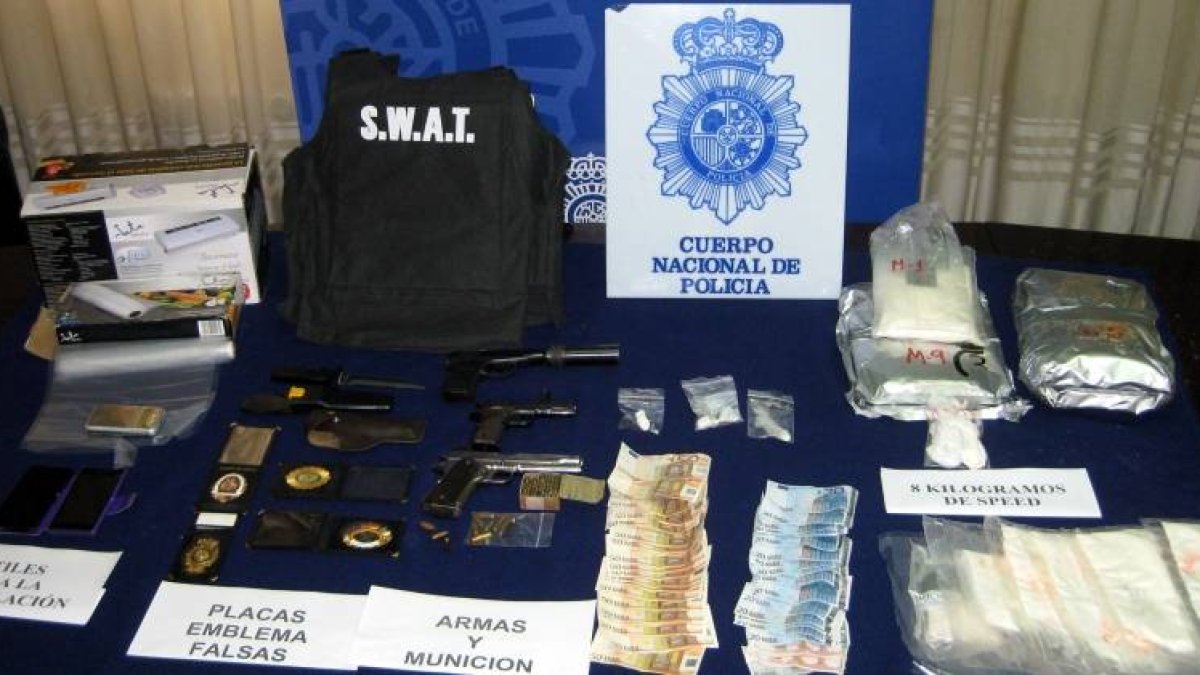 Fotografía del material incautado en la operación.-Foto: GUARDIA CIVIL