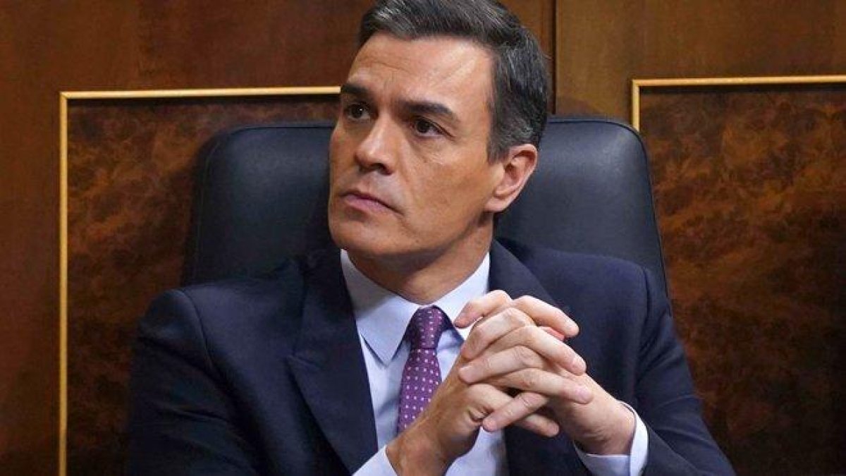 Pedro Sánchez, en su escaño del Congreso.
