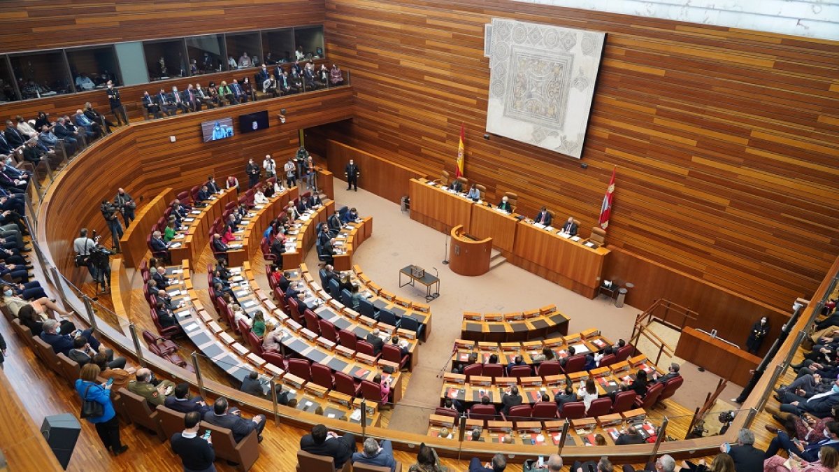 Pleno de constitución de la XI Legislatura de las Cortes de Castilla y León. -ICAL