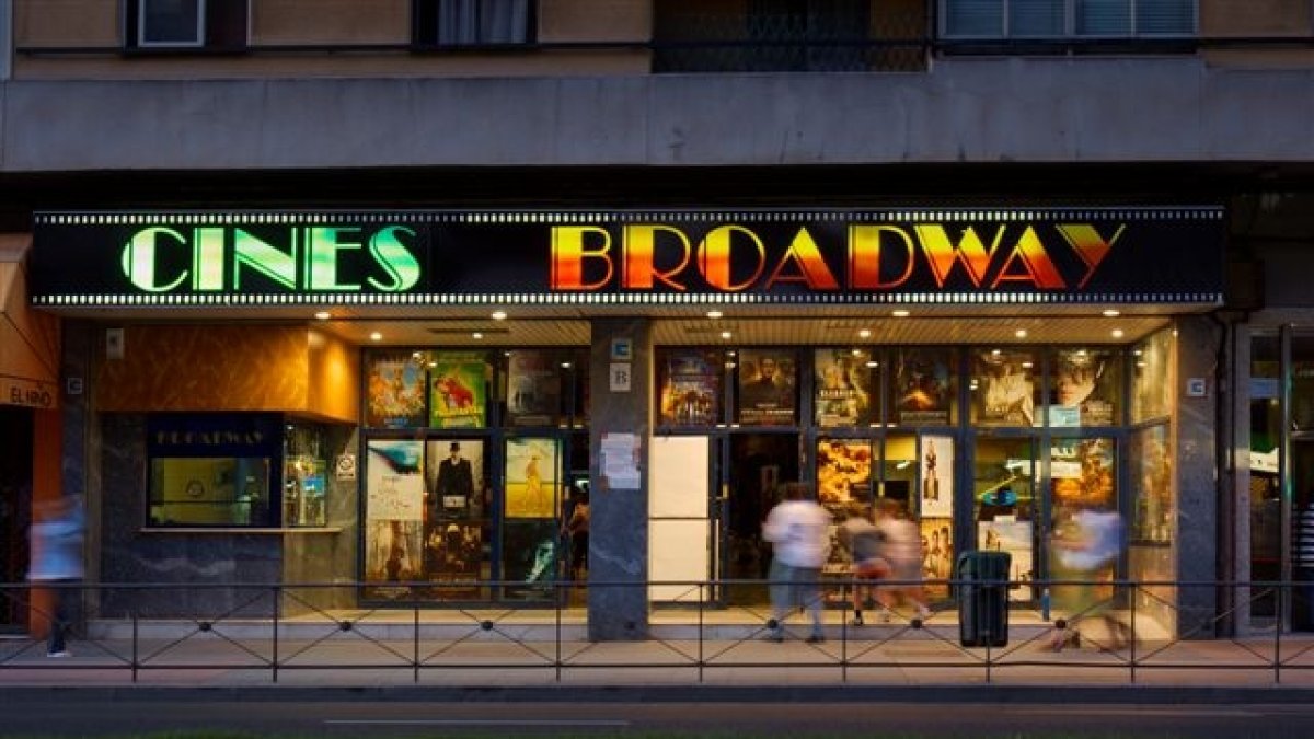 Cines Broadway. - EM