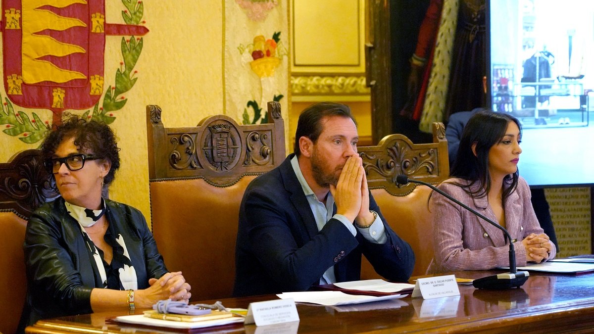 El alcalde de Valladolid, Óscar Puente, preside el acto institucional por el Día Internacional contra la Discriminación Racial y Étnica. - ICAL