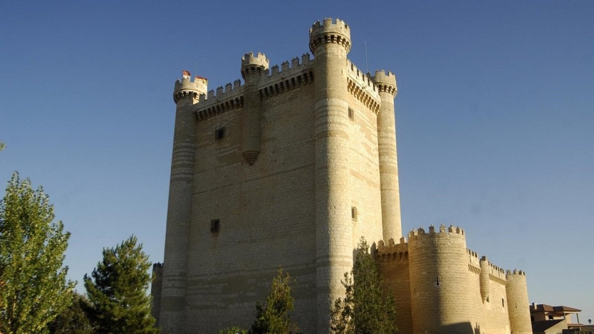 El castillo de Fuensaldaña, con la torre del Homenaje. - DIPUTACÓN DE VALLADOLID