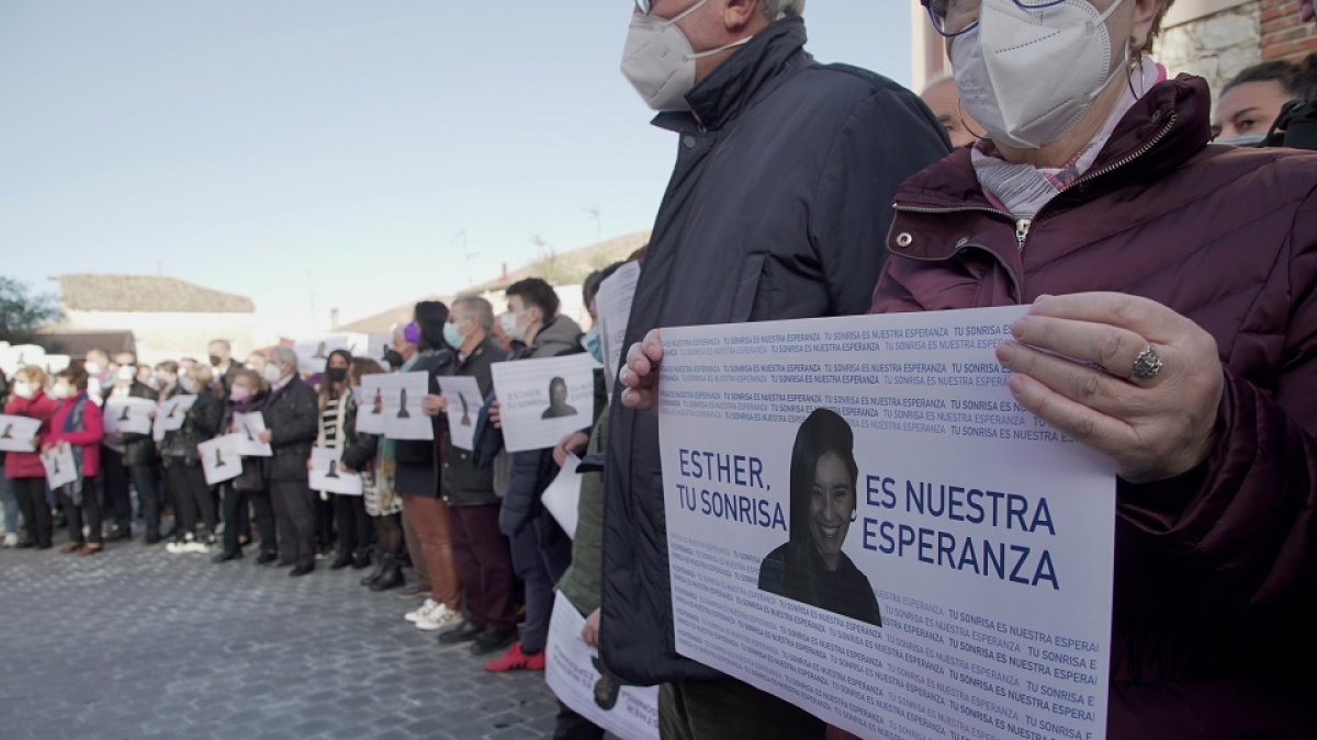 Acto de apoyo ciudadano a la familia de Esther López. -ICAL