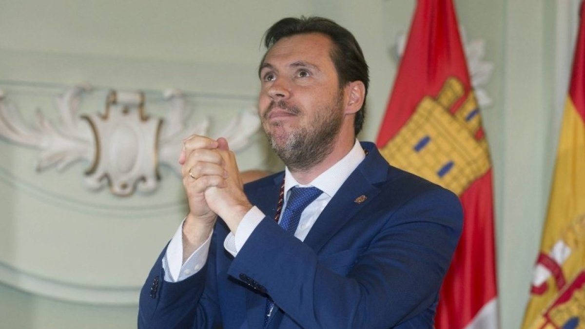 Óscar Puente, en la nueva constitución de la nueva Corporación municipal en Valladolid.- PEDRO HERRERO