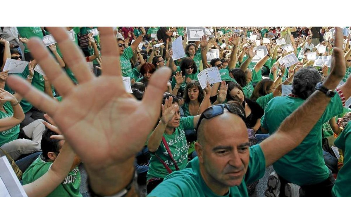 Imagen de una manifestación a favor de la educación pública-EL MUNDO