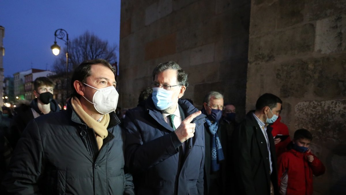 Mariano Rajoy participa en un acto de campaña del Partido Popular en León.- ICAL