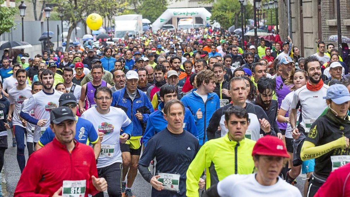 Momento de la salida de la carrera celebrada el pasado año.-MIGUEL ÁNGEL SANTOS