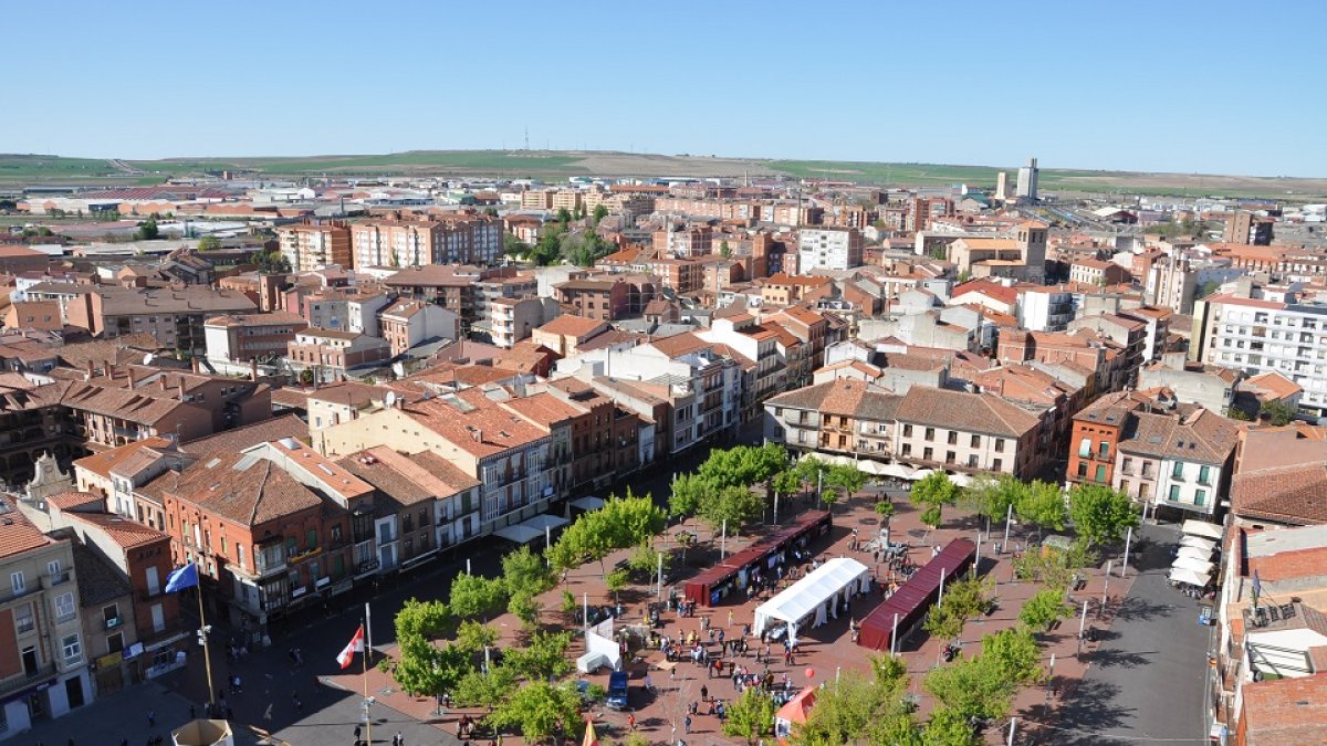 Vista de la Plaza Mayor de Medina del Campo desde la torre de la Colegiata