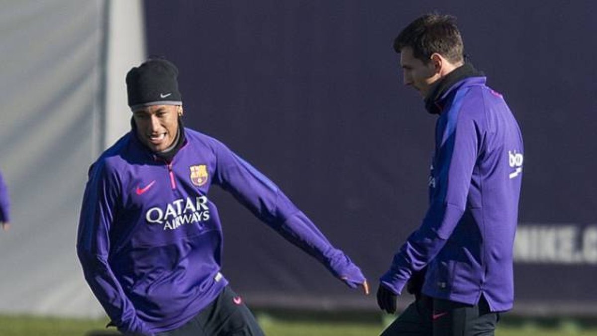 Neymar y Messi, en un entrenamiento del Barça.-Foto: JORDI COTRINA