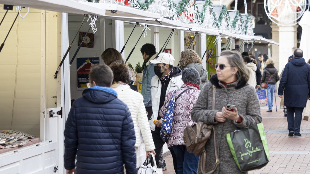 Mercado Navideño de Valladolid. / PHOTOGENIC