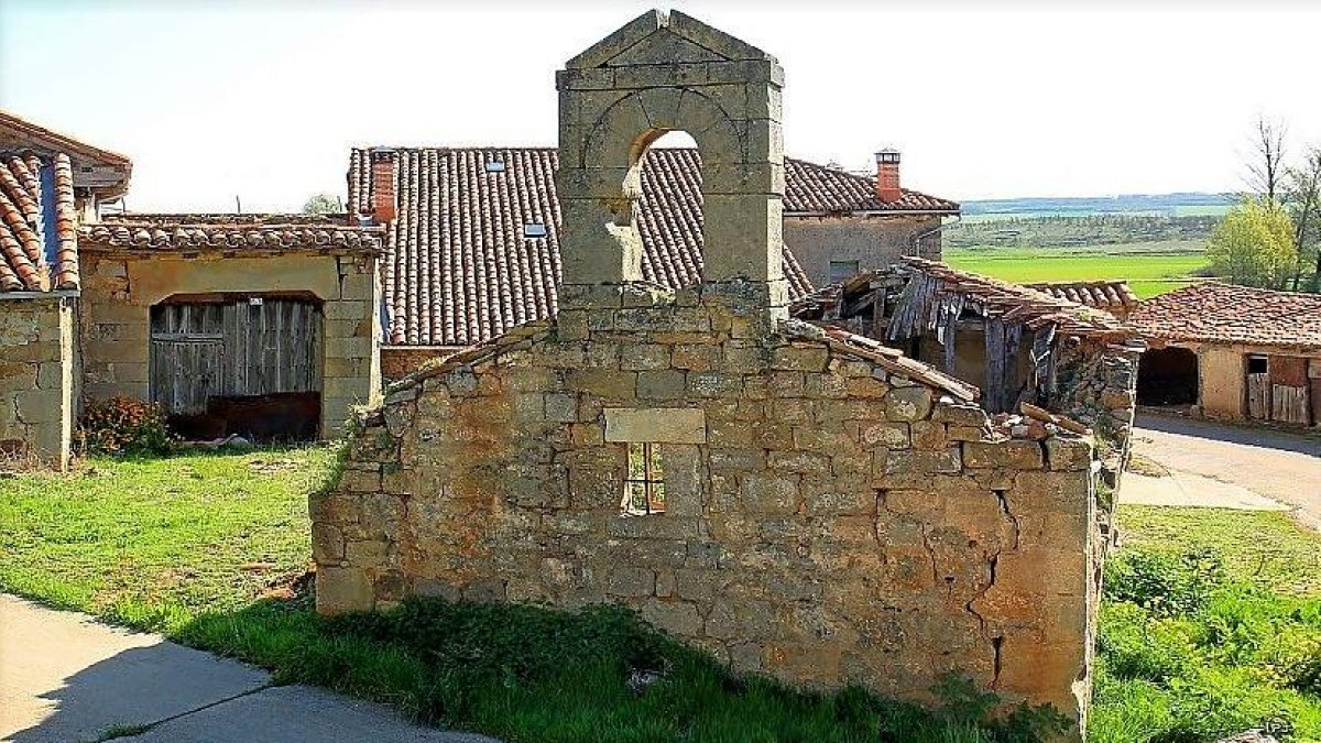 Ermita de la Virgen del Rosariode Grijera en Aguilar de Campoo ( Palencia).-E. M.