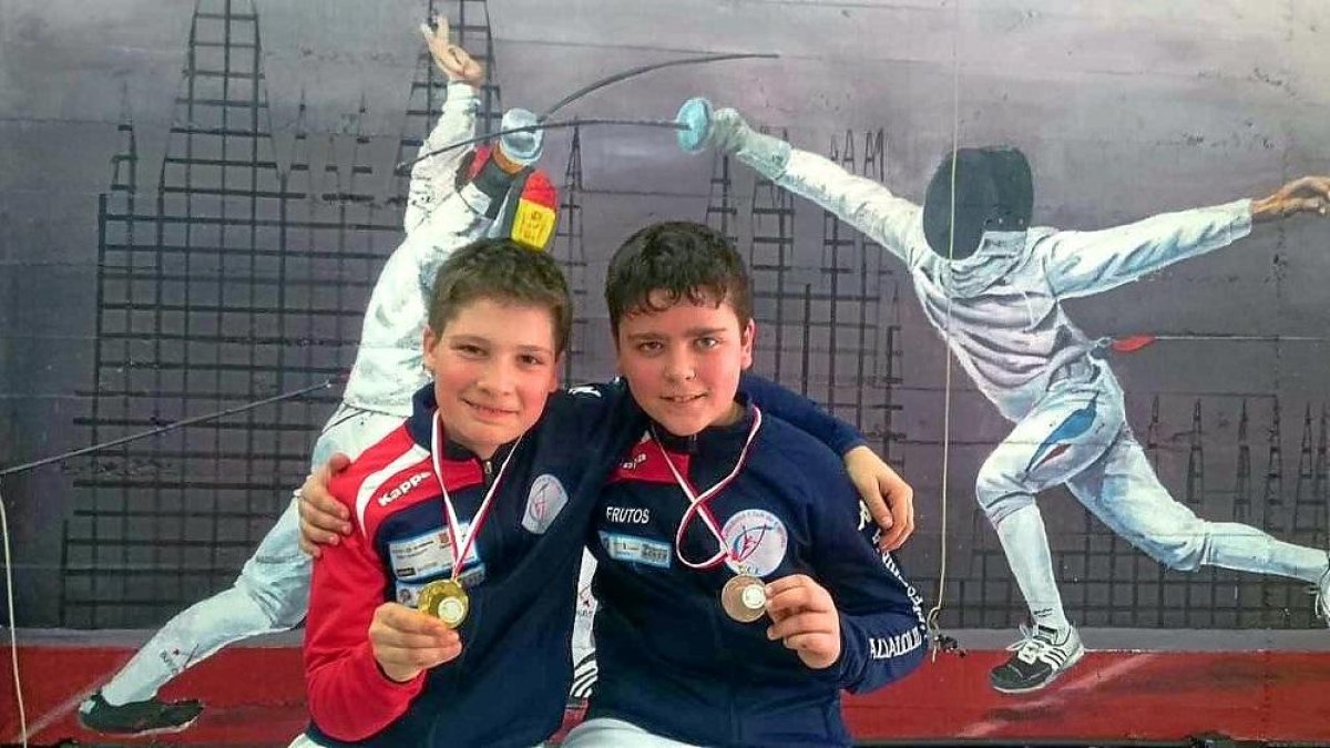 Álex Ballestetos y Guille Frutos con las medallas de oro y bronce.-EM