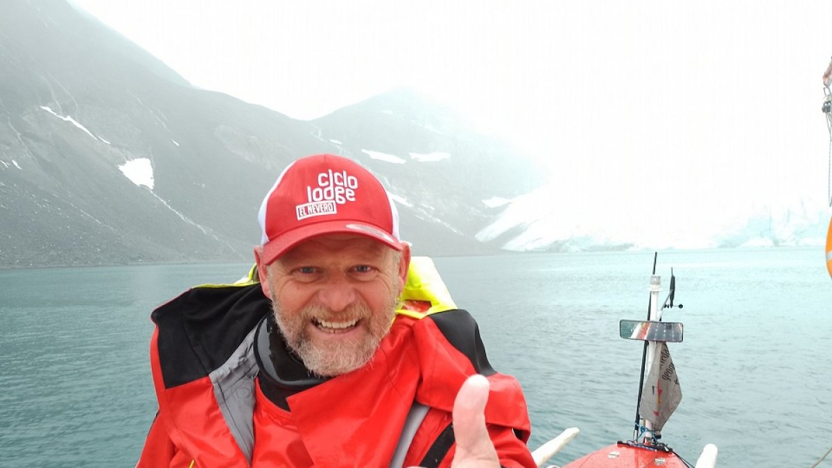 Antonio de la rosa tras completar la expedición 'Antártico remando en solitario'. POSOVISIÓN