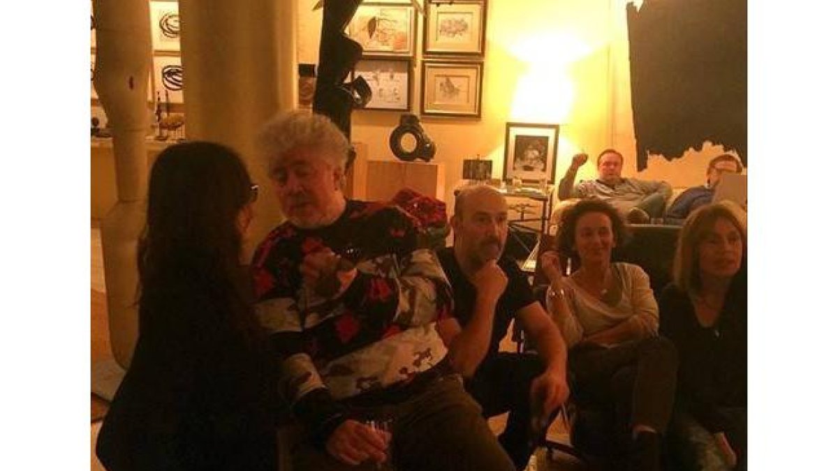 Pedro Almodóvar, en casa de Elena Benarroch.-Foto: INSTAGRAM