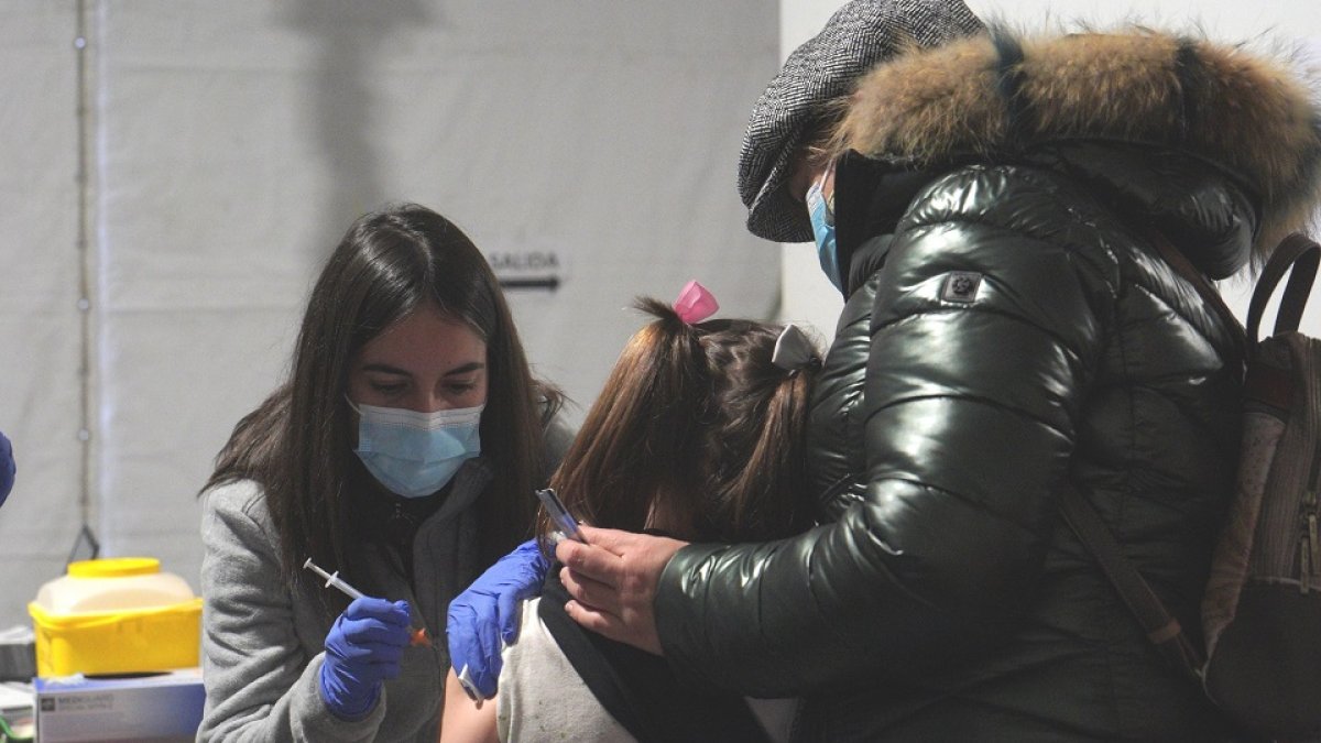 Vacunación a niños en Castilla y León. - EM