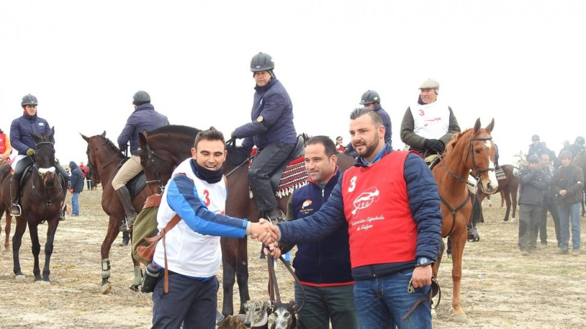 Momento del enganche de Tarrita frente a Farruca.-L.D.F.