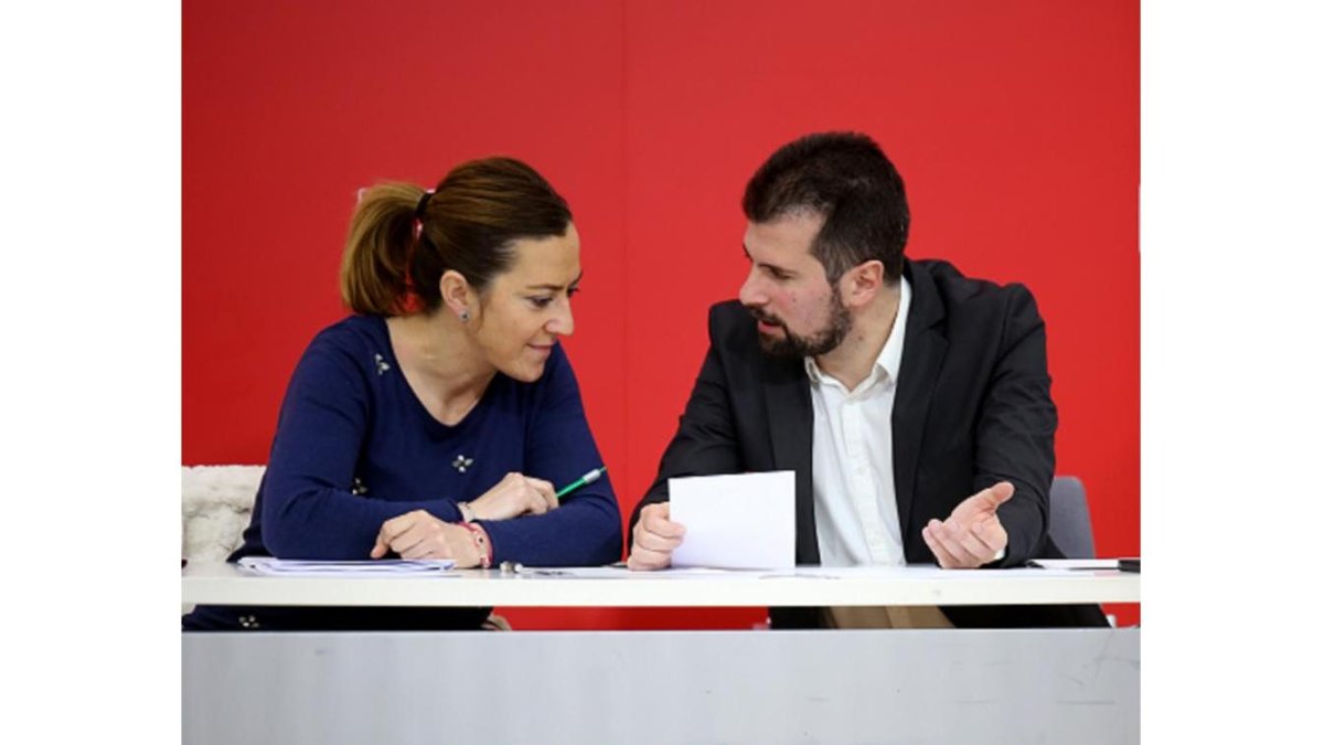 El secretario general del PSOECyL, Luis Tudanca, preside el Plenario de la Comisión Ejecutiva Autonómica del PSOECyL. Junto a él, la vicesecretaria, Virginia Barcones-ICAL