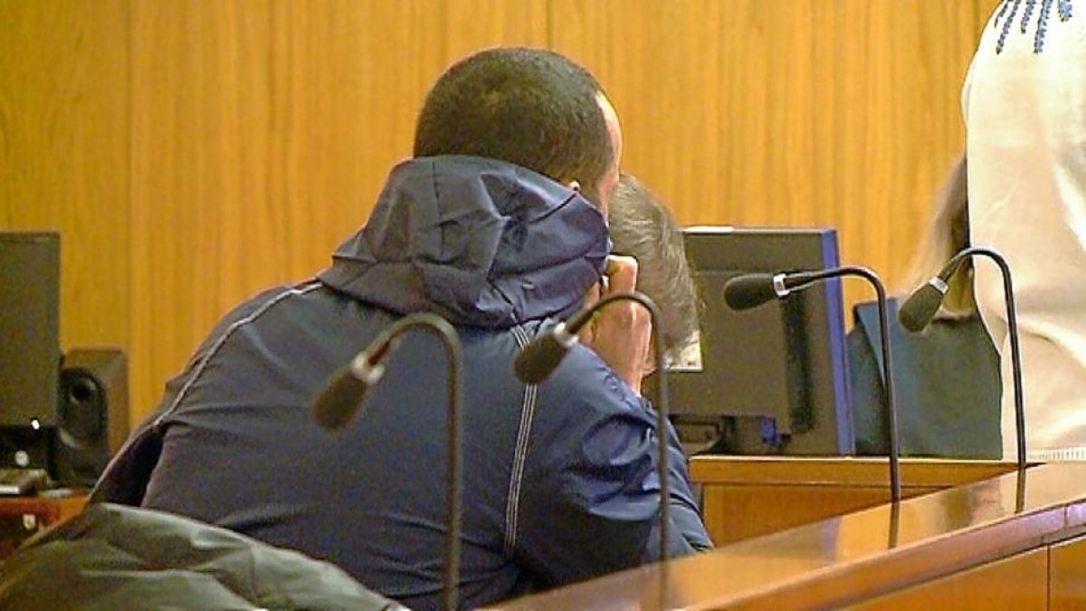 El condenado Outman A. en la sesión del juicio celebrada en la Audiencia de Valladolid.-LA 8 DE VALLADOLID