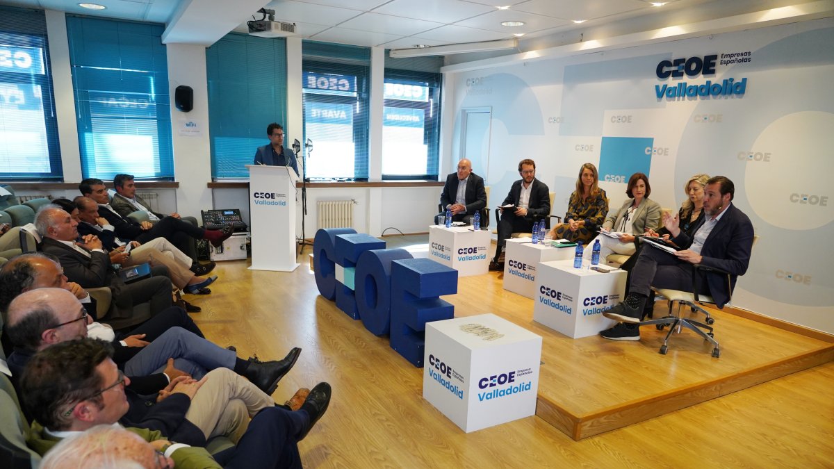Debate organizado por la CEOE entre los principales candidatos a la Alcaldía de Valladolid. ICAL