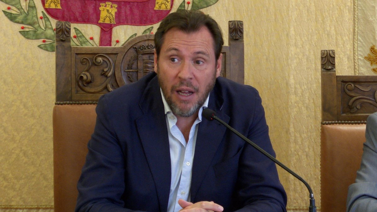 El alcalde de Valladolid, Óscar Puente, durante la rueda de prensa. EUROPA PRESS