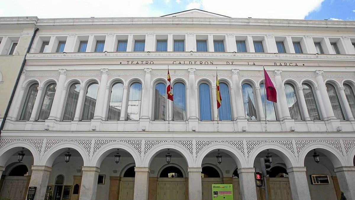 Foto de la fachada del Teatro Calderón de Valladolid - E.M.