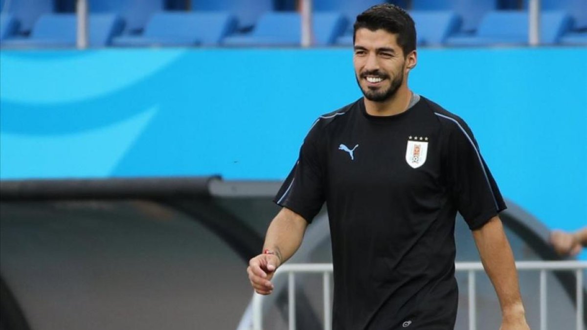 Luis Suárez, en el entrenamiento de Uruguay en Rostov.-MARKO DJURICA / REUTERS