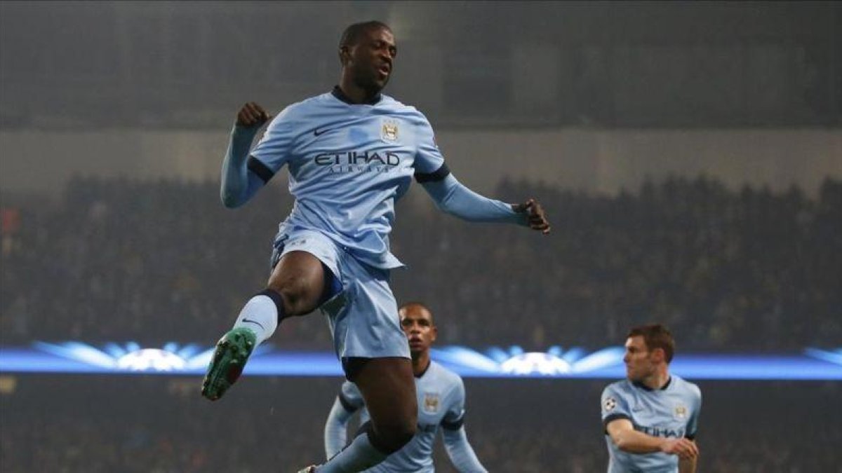 Yaya Toure, durante un encuentro con el City.-REUTERS / ANDREW YATES