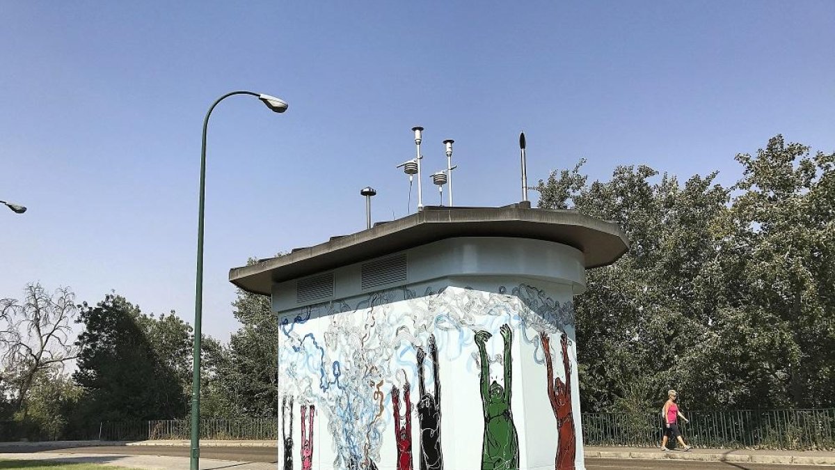 Estación de Control de Contaminación Atmosférica en el barrio Huerta del Rey. ICAL