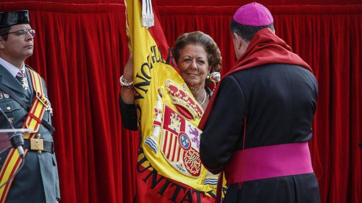 La alcaldesa de Valencia, Rita Barberá, en el acto de este domingo.-Foto: MIGUEL LORENZO