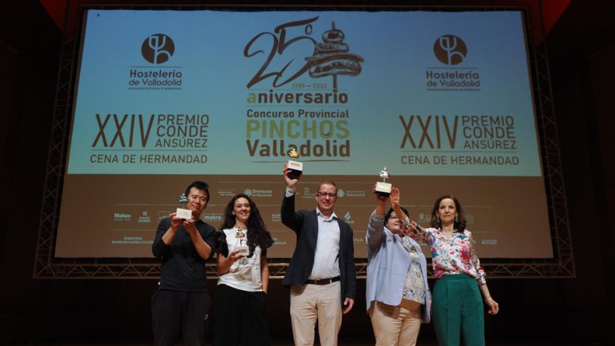 Los cuatro ganadores del Concurso Provincial de Pinchos Valladolid 2023 que representarán a la ciudad en el próximo nacional. -PHOTOGENIC