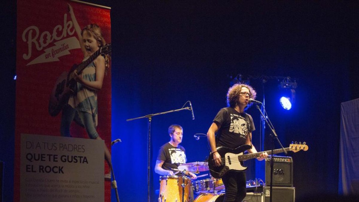 EspañaDuero organiza el concierto 'El rock suena en familia' para padres e hijos, en el teatro de la entidad en Salamanca-Ical