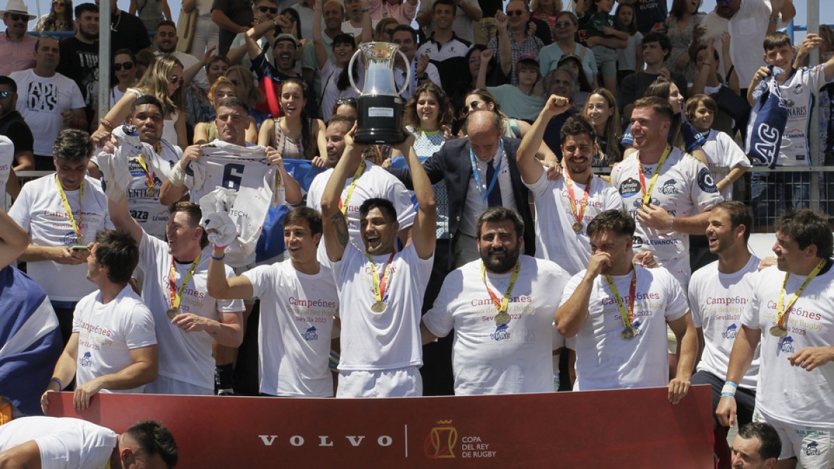 El VRAC levanta su sexta Copa del Rey. / LOF