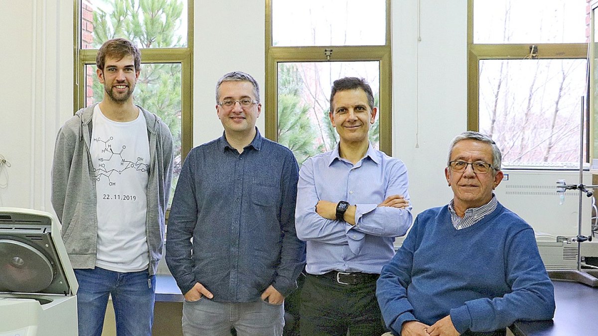 Álvaro Mourenza, Michal Letek, Luis Mateos y José Antonio Gil en las instalaciones de la Universidad de León. EL MUNDO